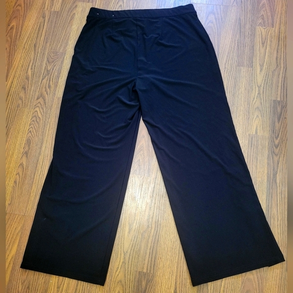 Laura Plus 1x Stretch Leggings – Size Large (32” Waist) – Comfy & Flexible Fit - Picture 2 of 9